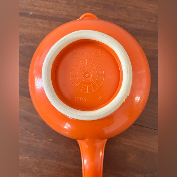 1970s Vintage Orange Rubbermaid 3 Cup Measuring Cup/Batter Bowl Mix N Grip USA - Picture 5 of 9